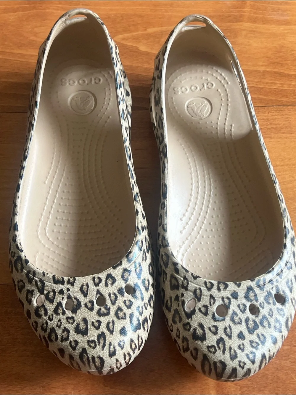 Crocs Kadee ballet flats size 7